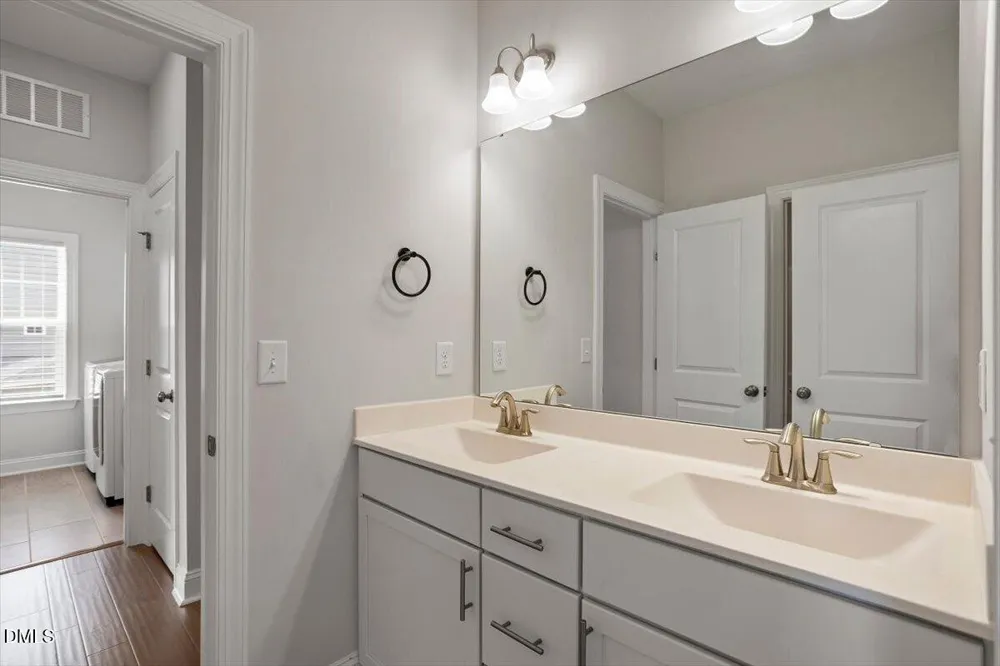 245 Crest Drive Chapel Hill, NC 27517