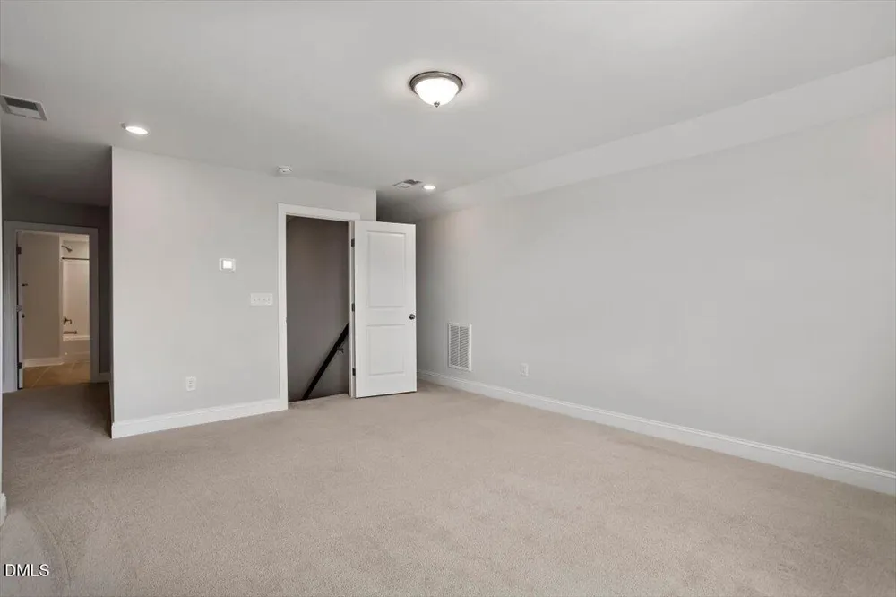 245 Crest Drive Chapel Hill, NC 27517