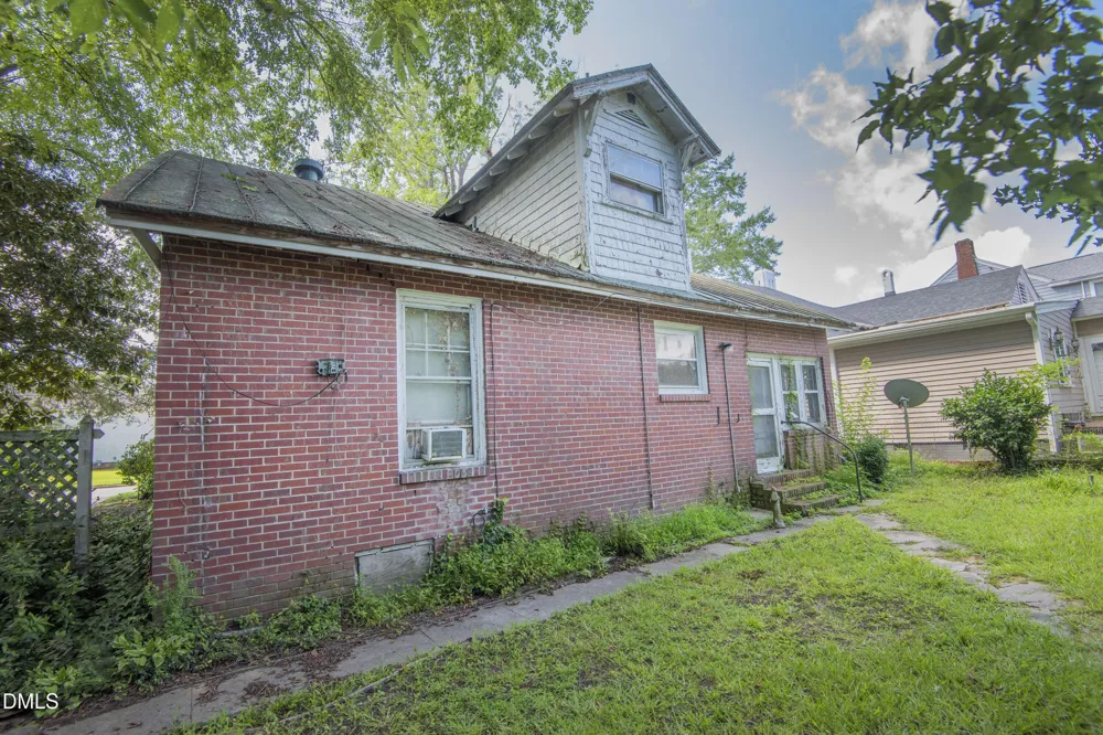 204 E Baker Street Tarboro, NC 27886