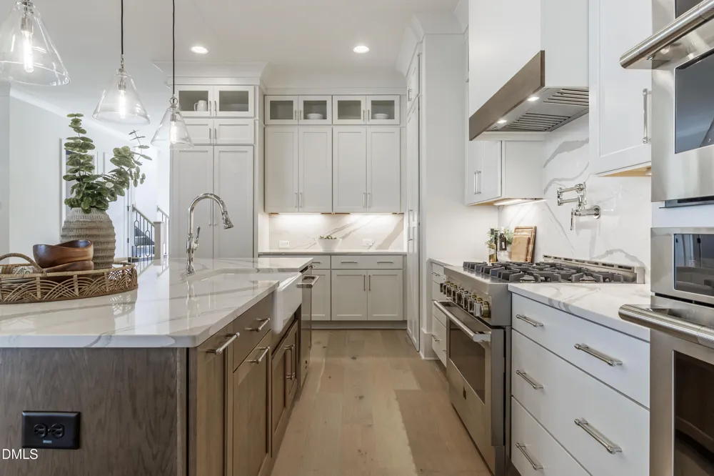 609 Salem Street Apex, NC 27502