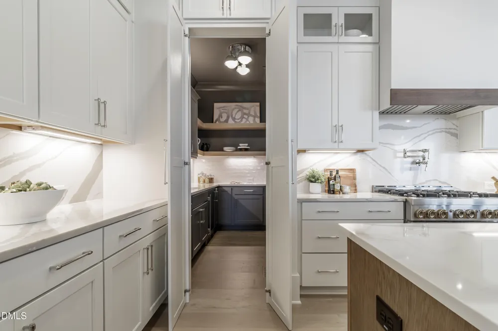 609 Salem Street Apex, NC 27502