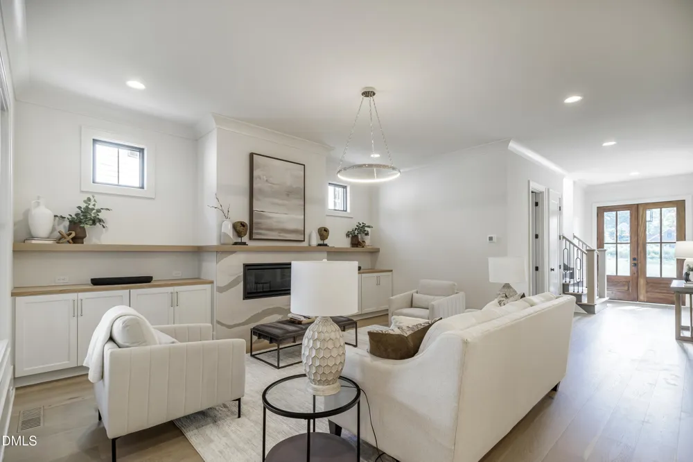 609 Salem Street Apex, NC 27502
