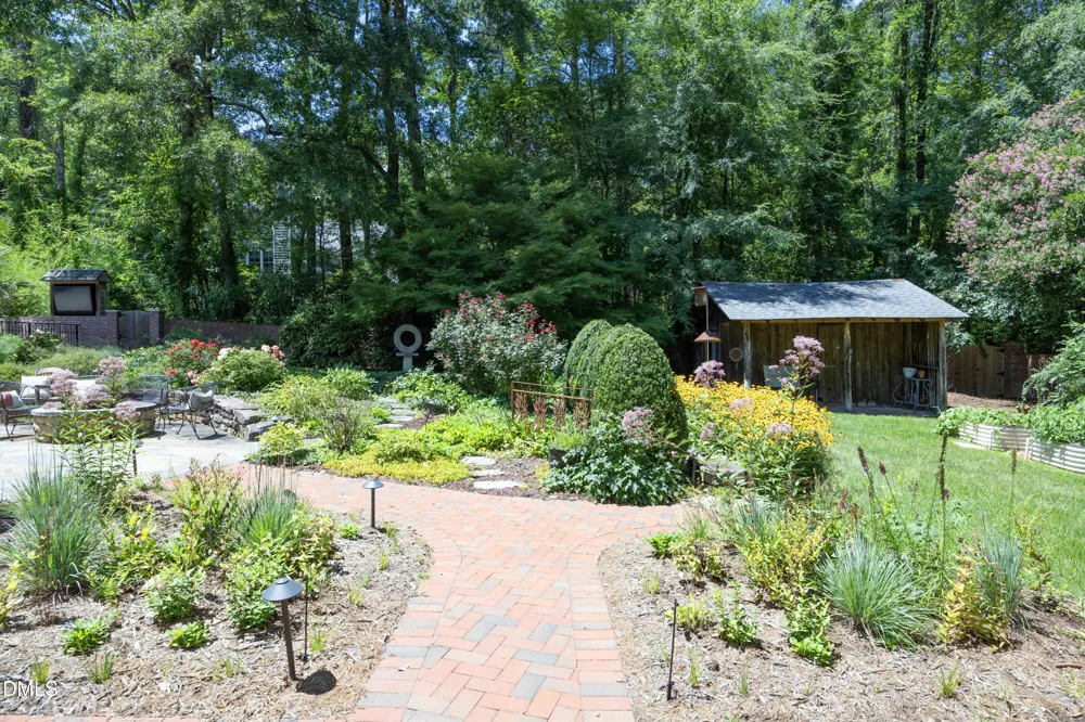 908 Greenwood Road Chapel Hill, NC 27514