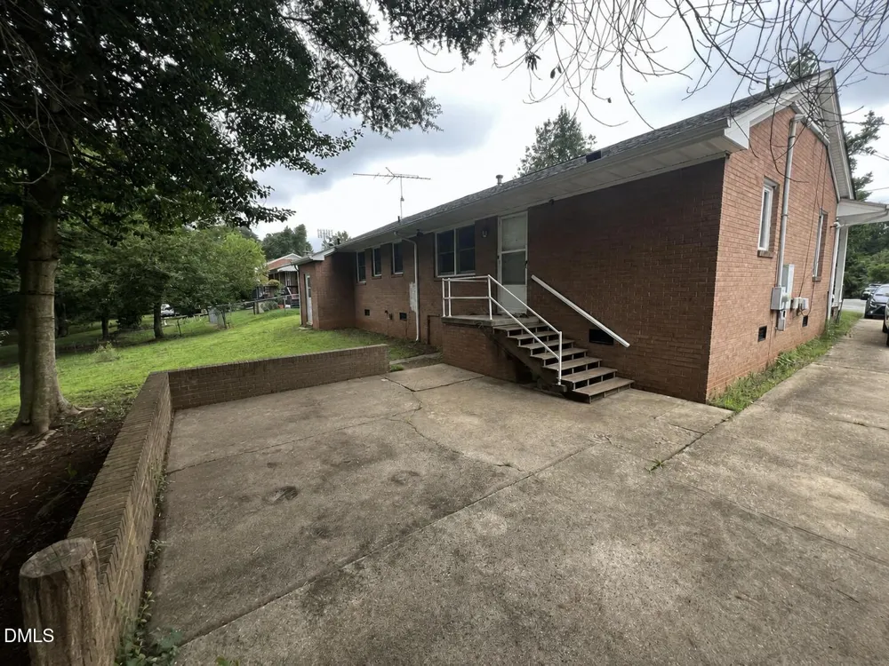215 Bidney Drive Burlington, NC 27215