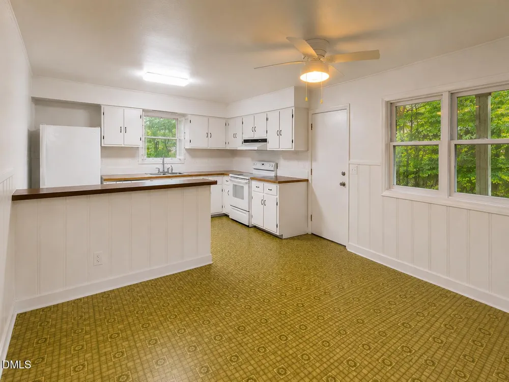 215 Bidney Drive Burlington, NC 27215