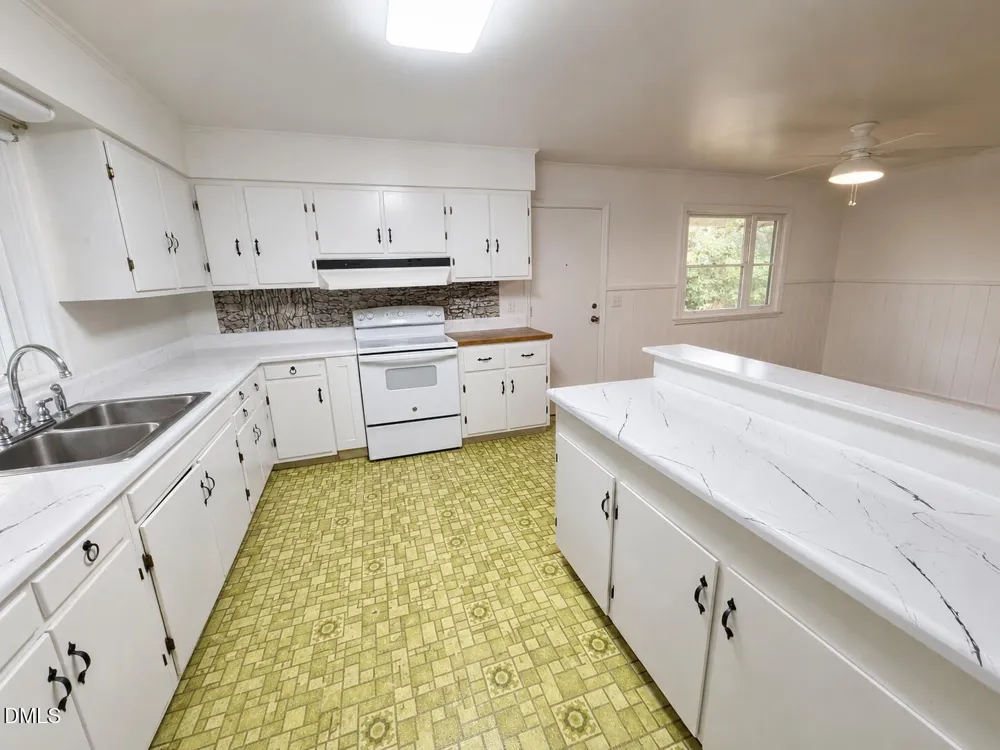 215 Bidney Drive Burlington, NC 27215
