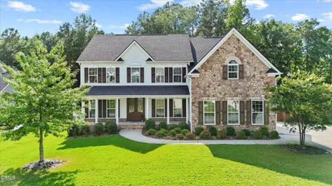 2812 Clifton Oaks Drive