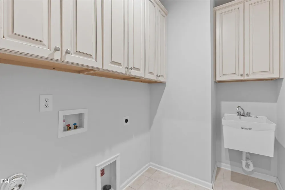 2812 Clifton Oaks Drive New Hill, NC 27562