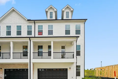 51 E Tiger Lily Trail