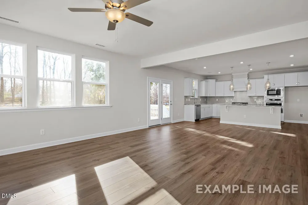559 Whinfield Place Aberdeen, NC 28315