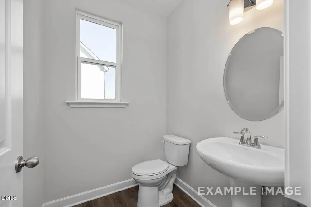 559 Whinfield Place Aberdeen, NC 28315