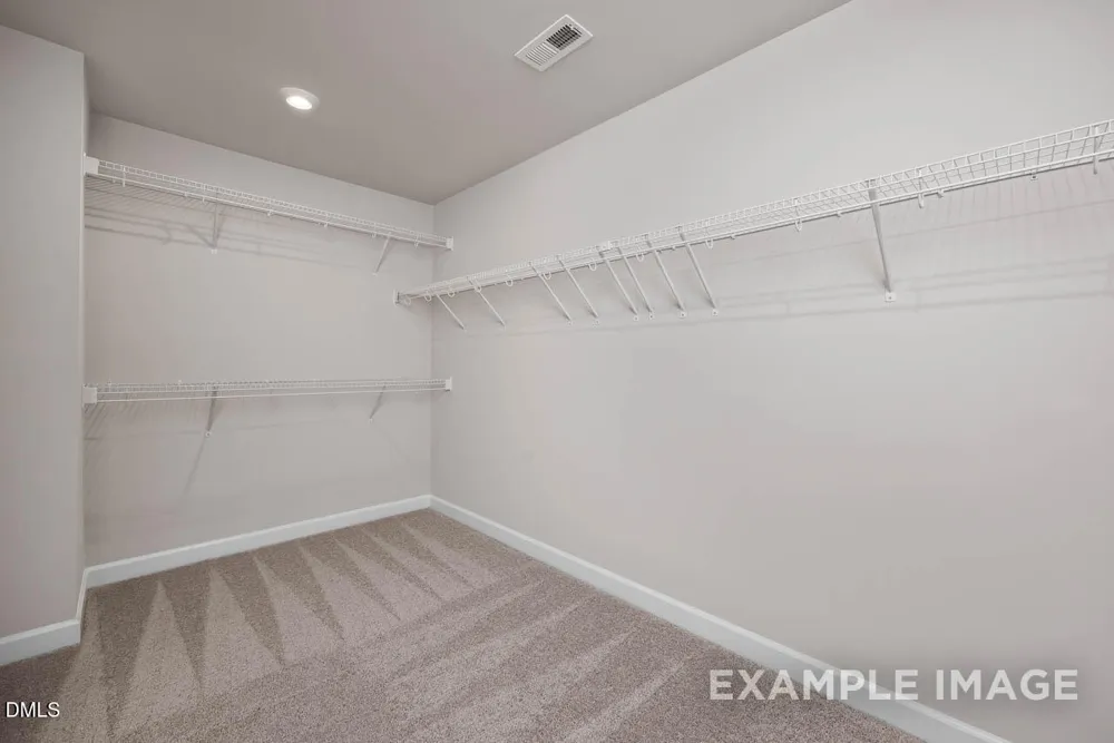 559 Whinfield Place Aberdeen, NC 28315