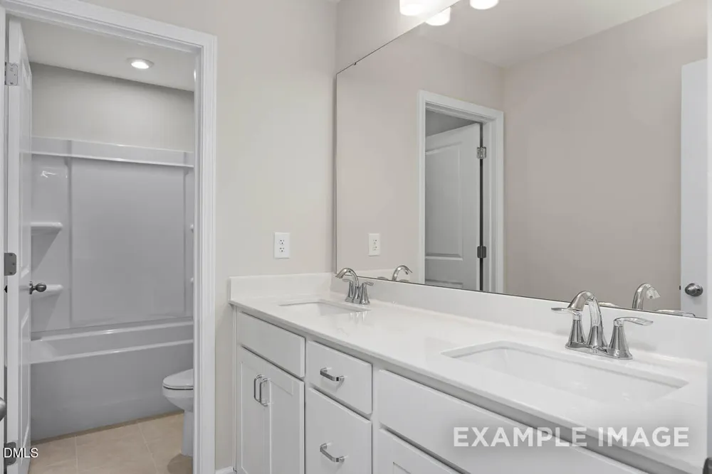 559 Whinfield Place Aberdeen, NC 28315