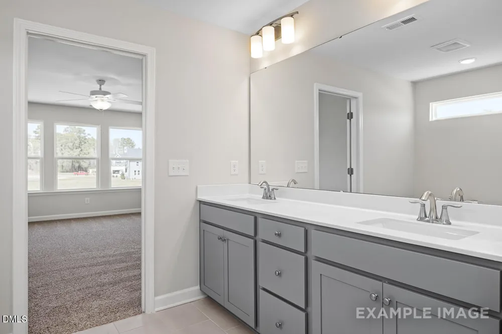 559 Whinfield Place Aberdeen, NC 28315