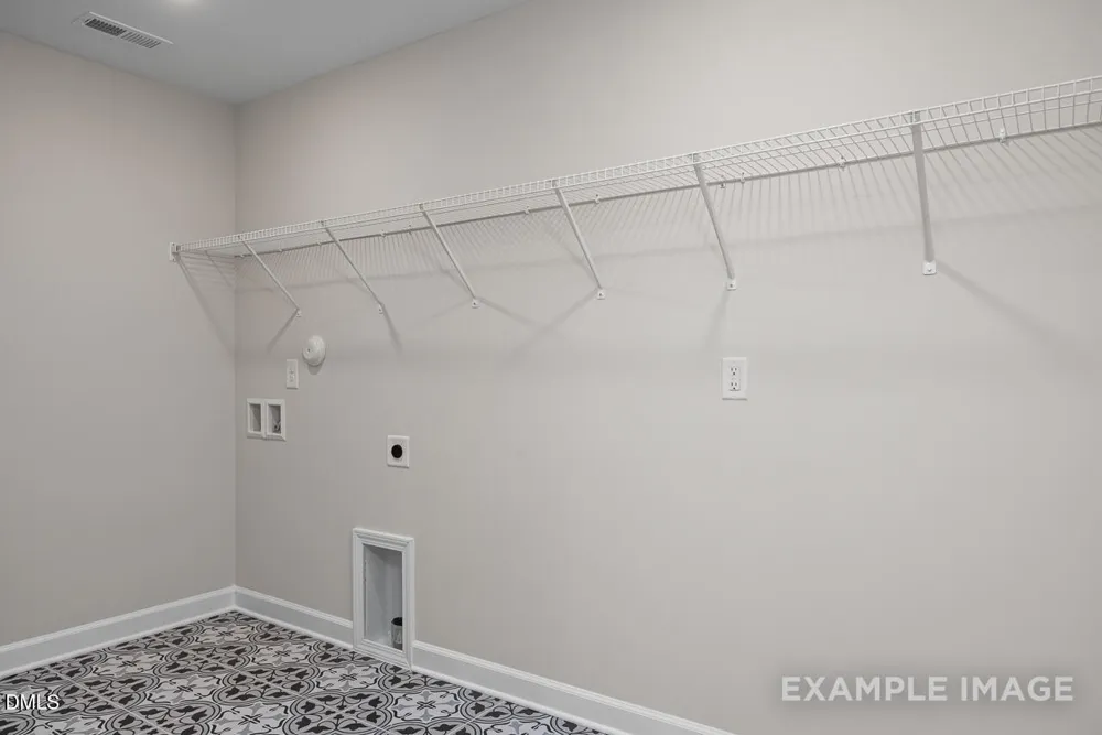 559 Whinfield Place Aberdeen, NC 28315