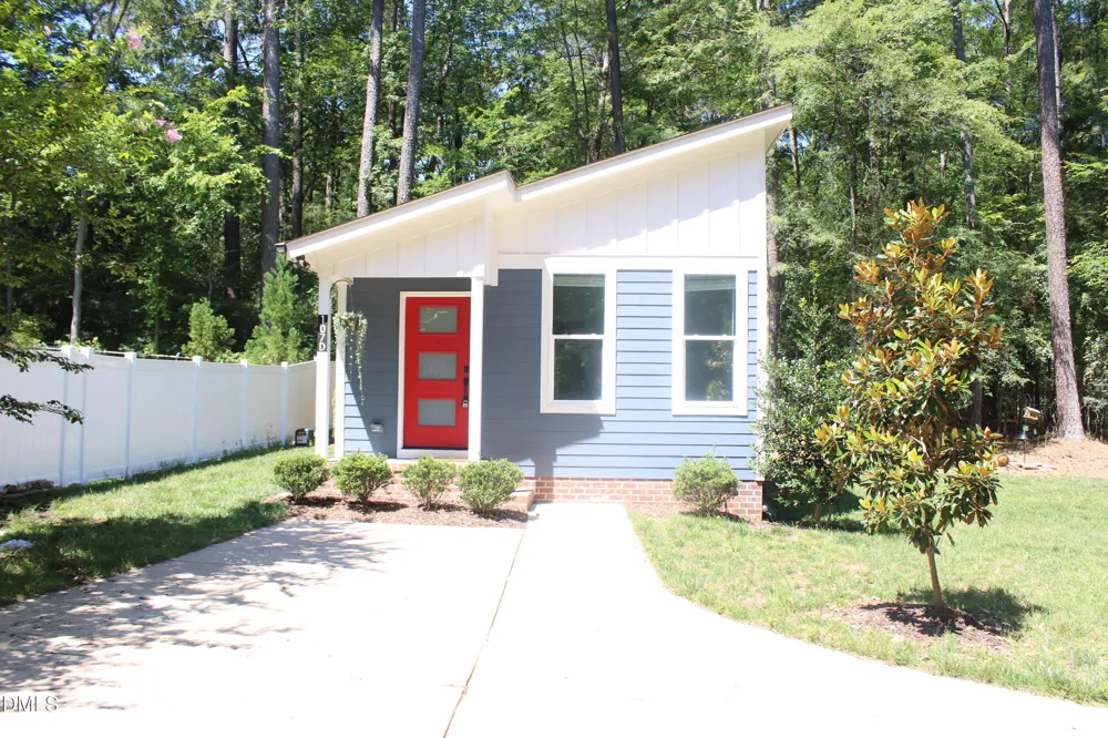 107 D Hillcrest Avenue Carrboro, NC 27510