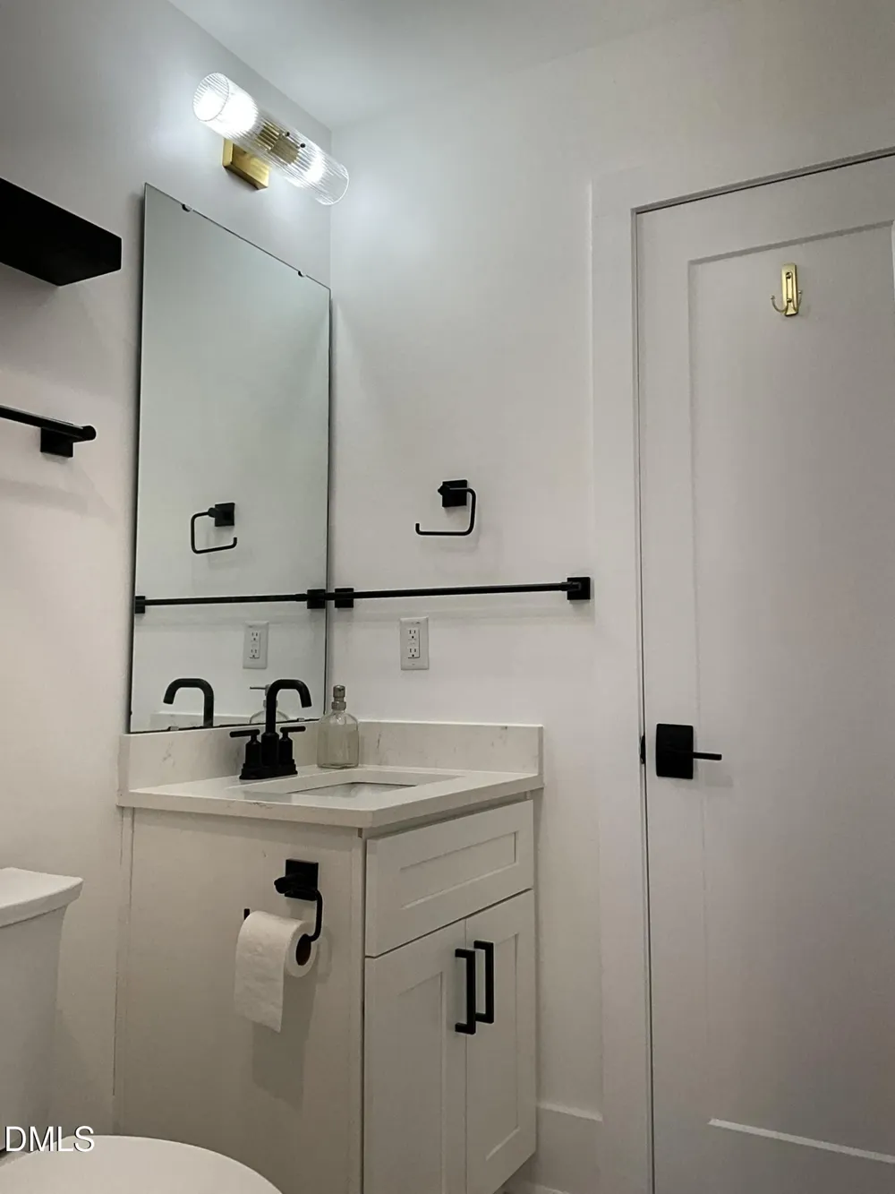 107 D Hillcrest Avenue Carrboro, NC 27510