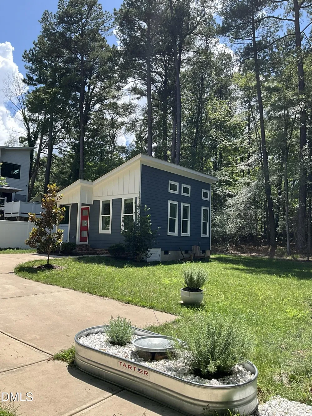 107 D Hillcrest Avenue Carrboro, NC 27510