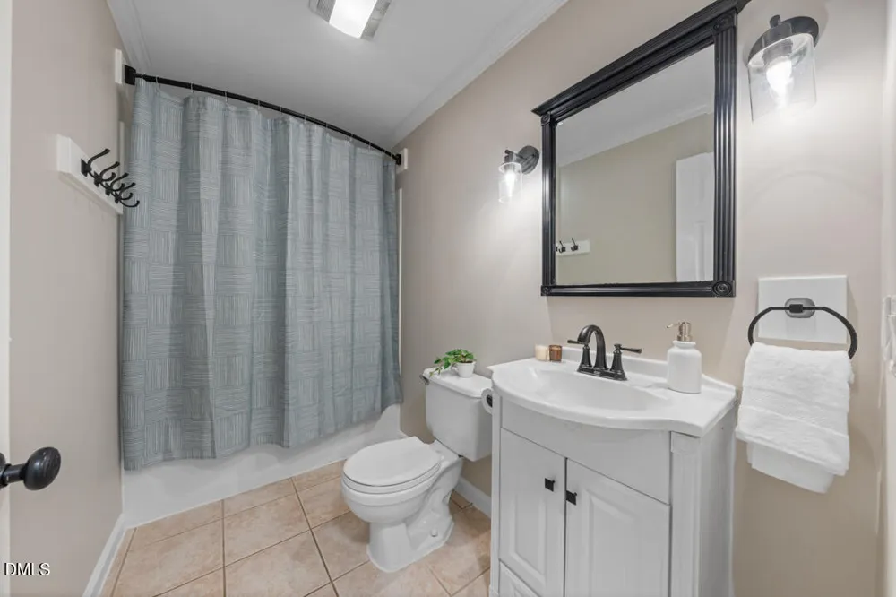 3722 Krystle Court Hillsborough, NC 27278