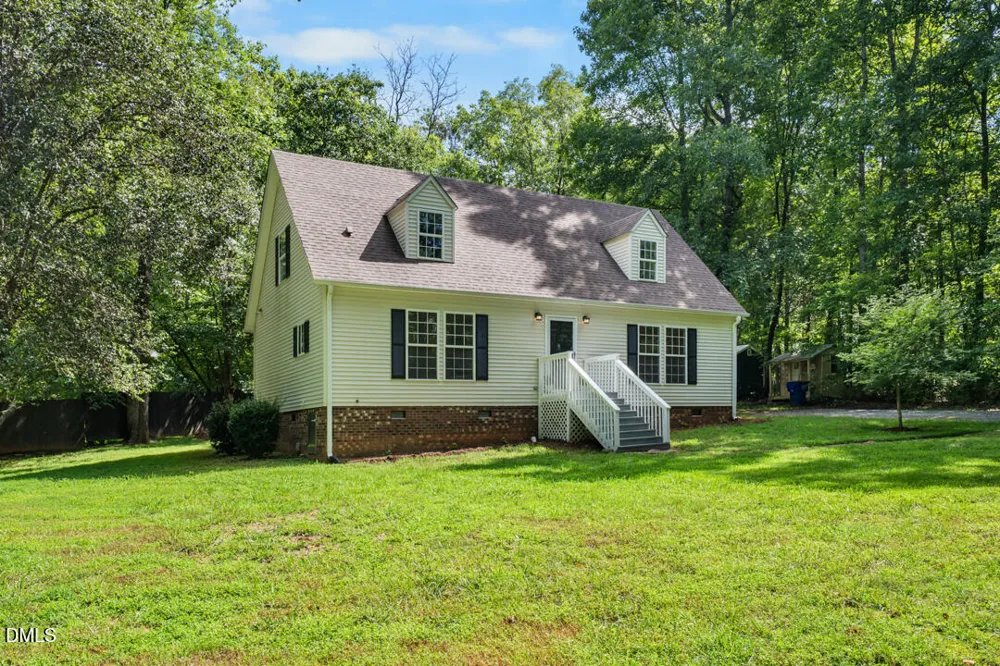 3722 Krystle Court Hillsborough, NC 27278