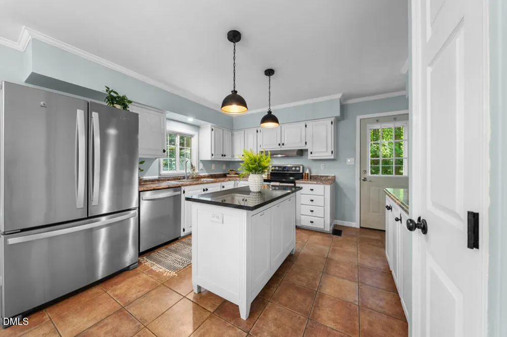3722 Krystle Court Hillsborough, NC 27278