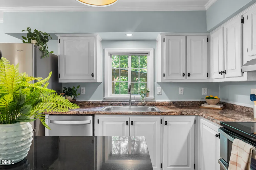 3722 Krystle Court Hillsborough, NC 27278