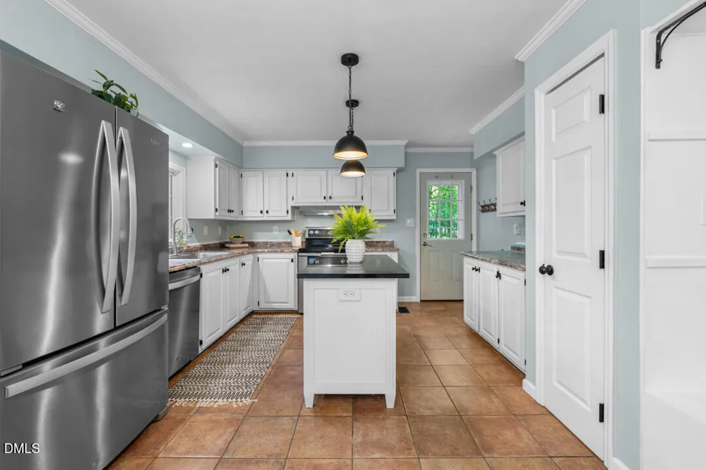 3722 Krystle Court Hillsborough, NC 27278