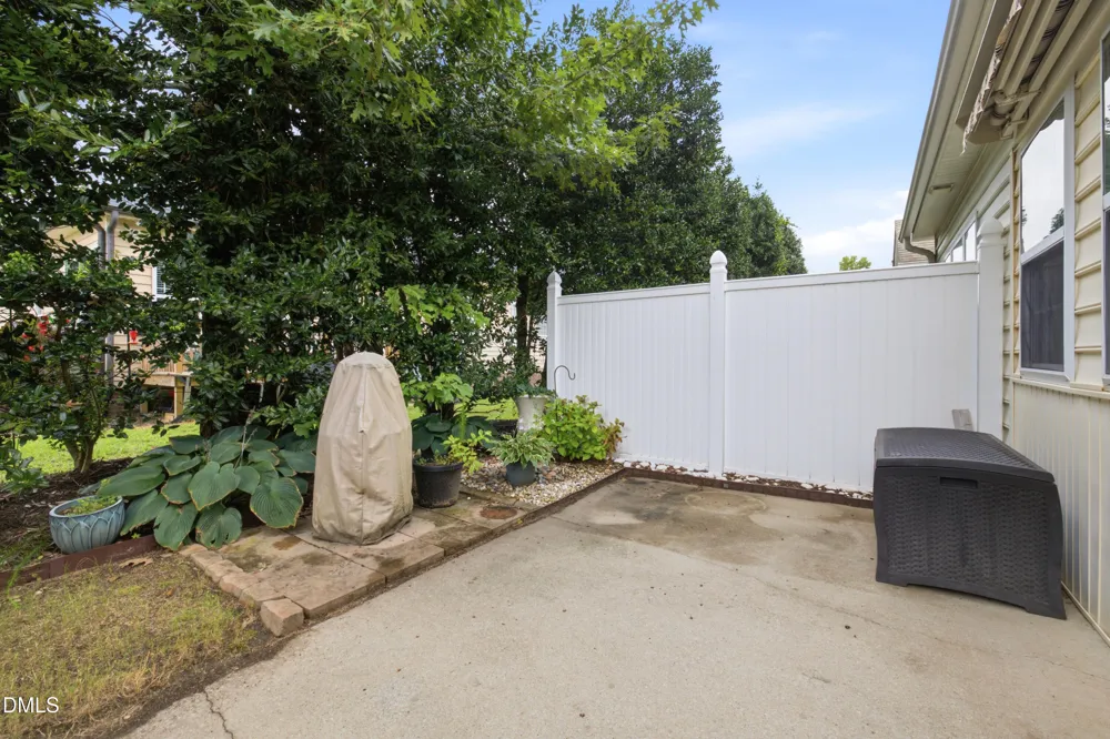 8009 Crookneck Drive Angier, NC 27501