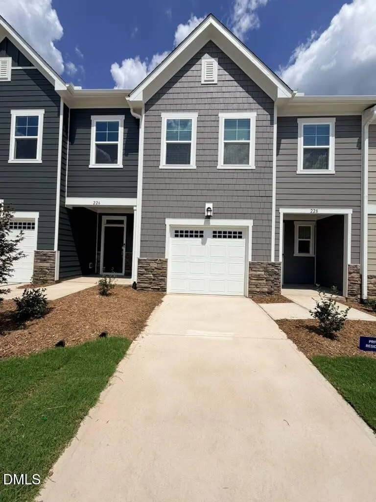 228 Deercroft Drive Apex, NC 27539