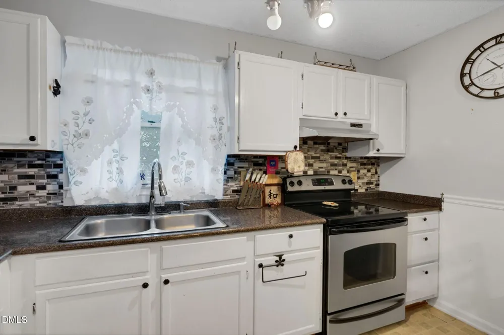 905 Alexander Stewart Drive Hillsborough, NC 27278