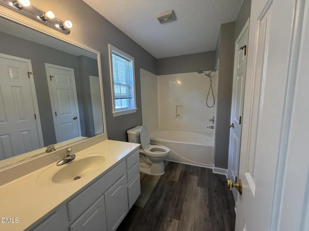 3620 Westmeadow Lane Elon, NC 27244