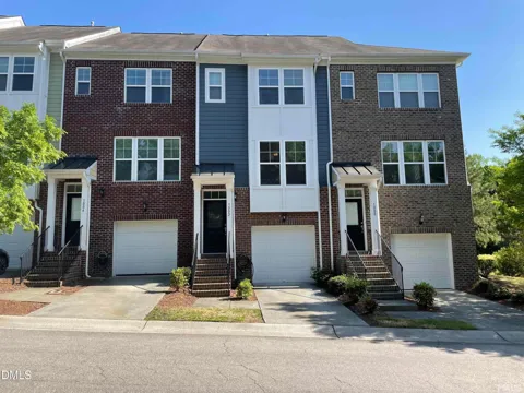 1002 Summerhouse Road