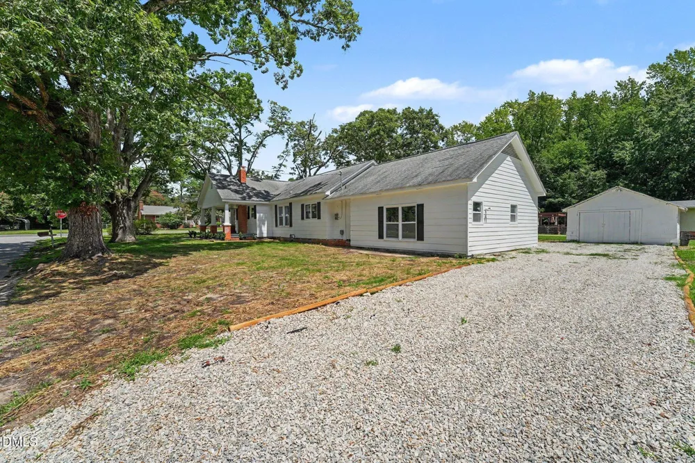 207 Old Post Road Erwin, NC 28339