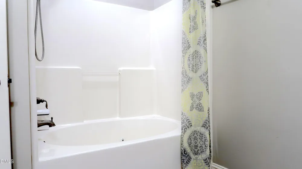 89 Gallery Drive #203 Spring Lake, NC 28390