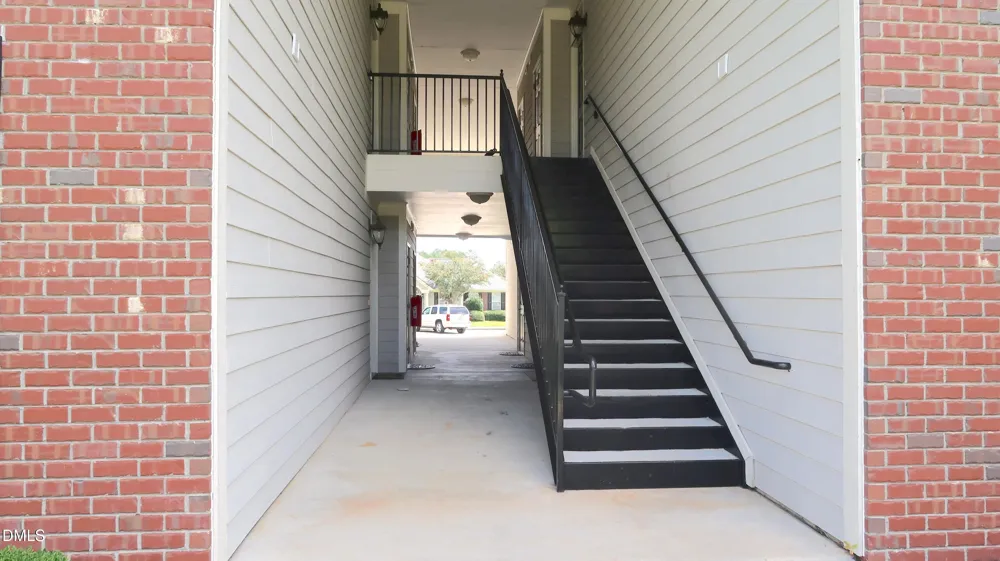 89 Gallery Drive #203 Spring Lake, NC 28390