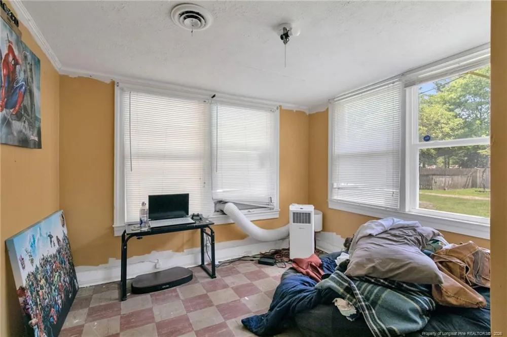 318 Elm Street Maxton, NC 28364