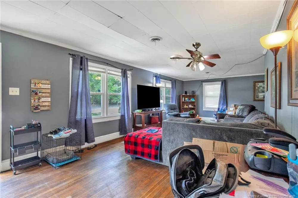 318 Elm Street Maxton, NC 28364