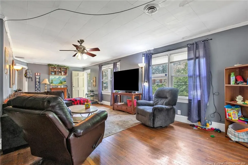 318 Elm Street Maxton, NC 28364