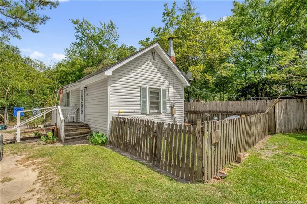 318 Elm Street Maxton, NC 28364