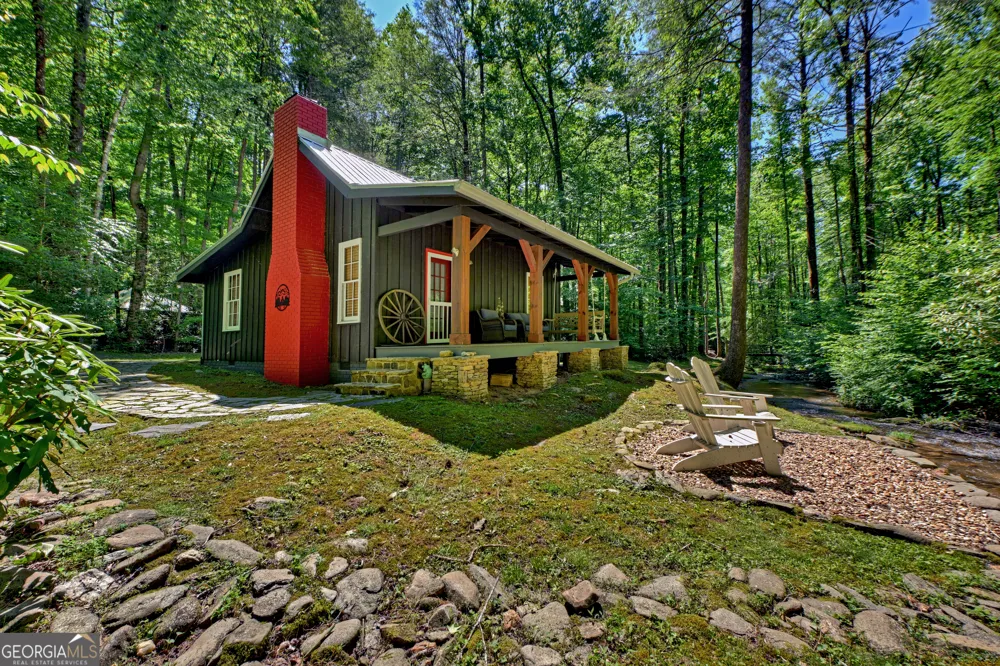280 Serenity Place Ellijay, GA 30540