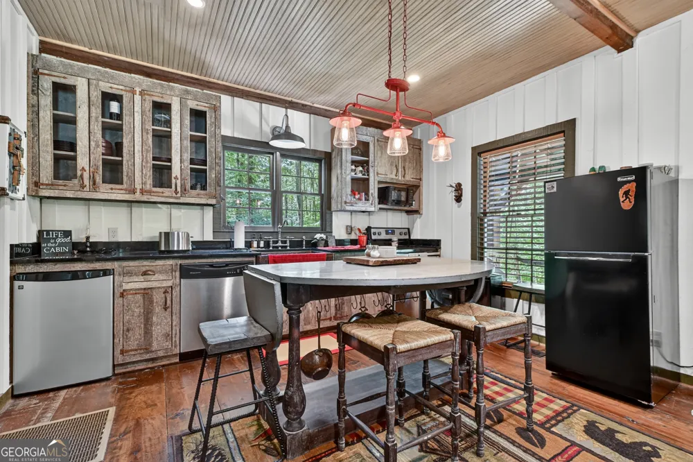 280 Serenity Place Ellijay, GA 30540