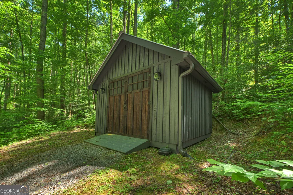 280 Serenity Place Ellijay, GA 30540
