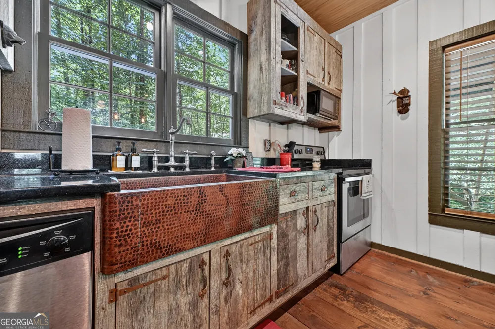 280 Serenity Place Ellijay, GA 30540