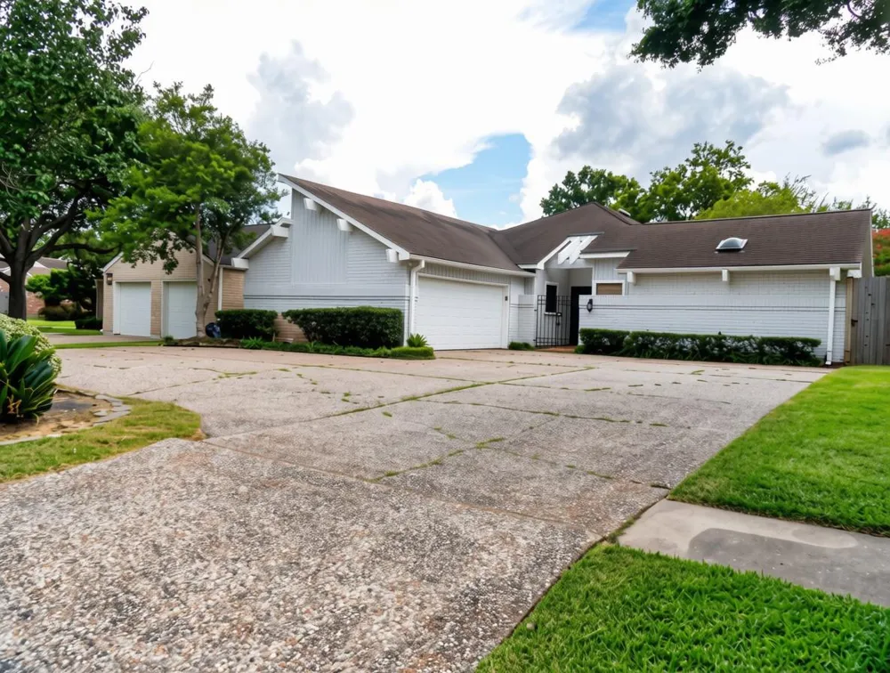 12107 Carriage Hill Drive Houston, TX 77077