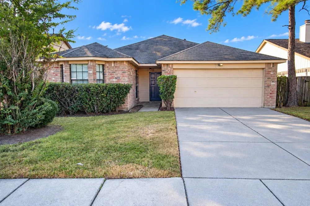 2006 Sandy Knoll Drive Missouri City, TX 77489