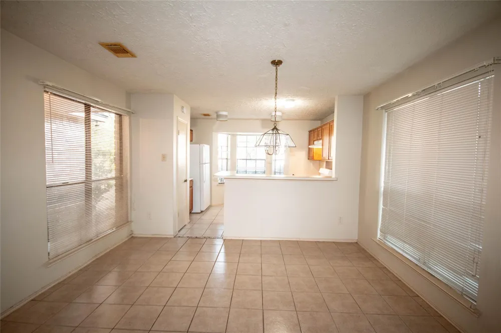 2006 Sandy Knoll Drive Missouri City, TX 77489