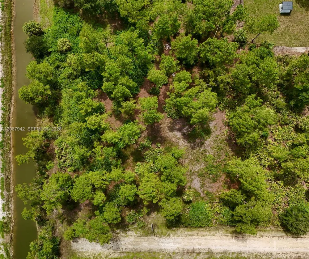 1201 LOUIS AVE Lehigh Acres, FL 33972
