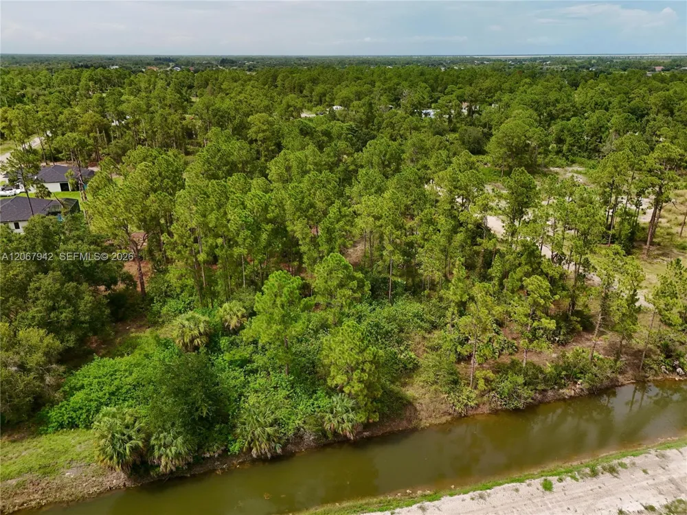 1201 LOUIS AVE Lehigh Acres, FL 33972