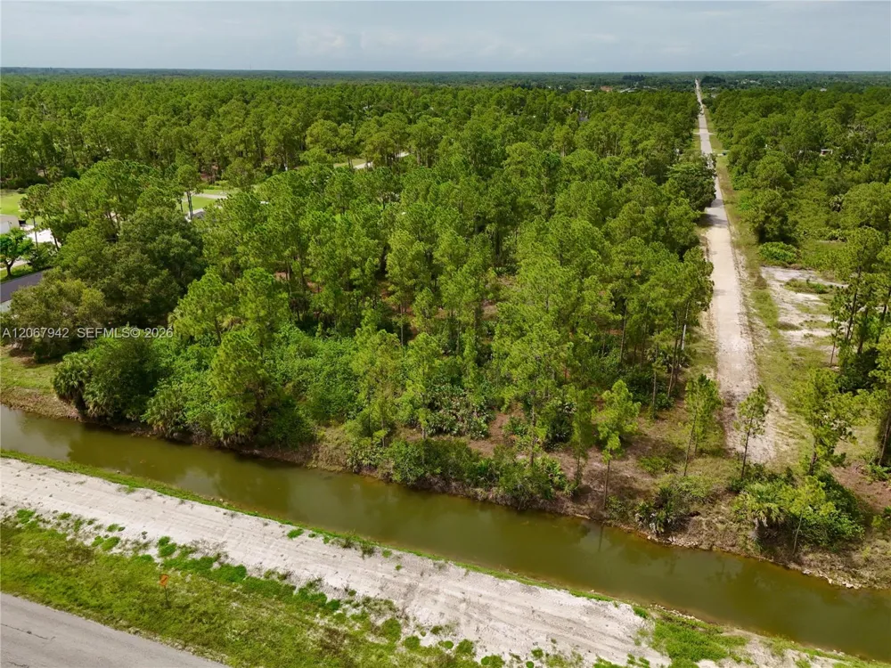 1201 LOUIS AVE Lehigh Acres, FL 33972