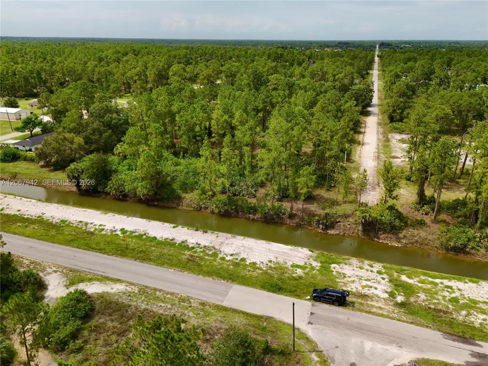 1201 LOUIS AVE Lehigh Acres, FL 33972